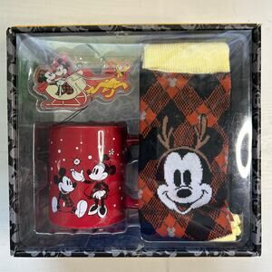 CultureFly Disney Mickey Minnie Mug Sock Gift Set New